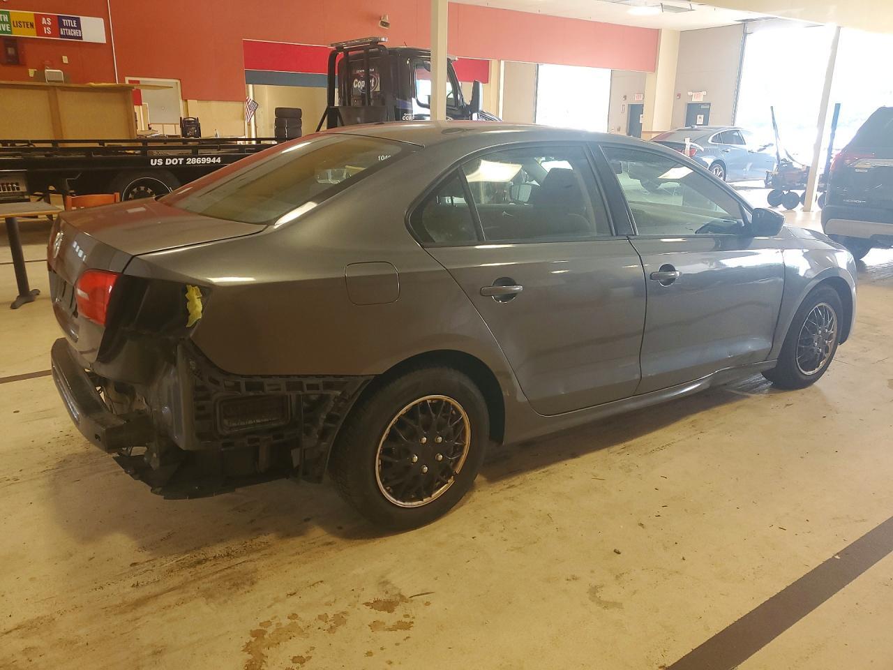 2013 Volkswagen Jetta Base - Фото 3