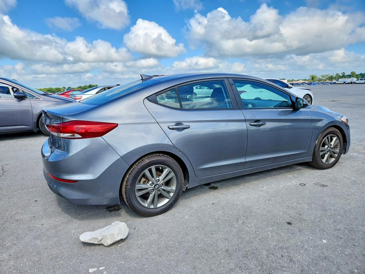 2018 Hyundai Elantra Sel - Фото 3