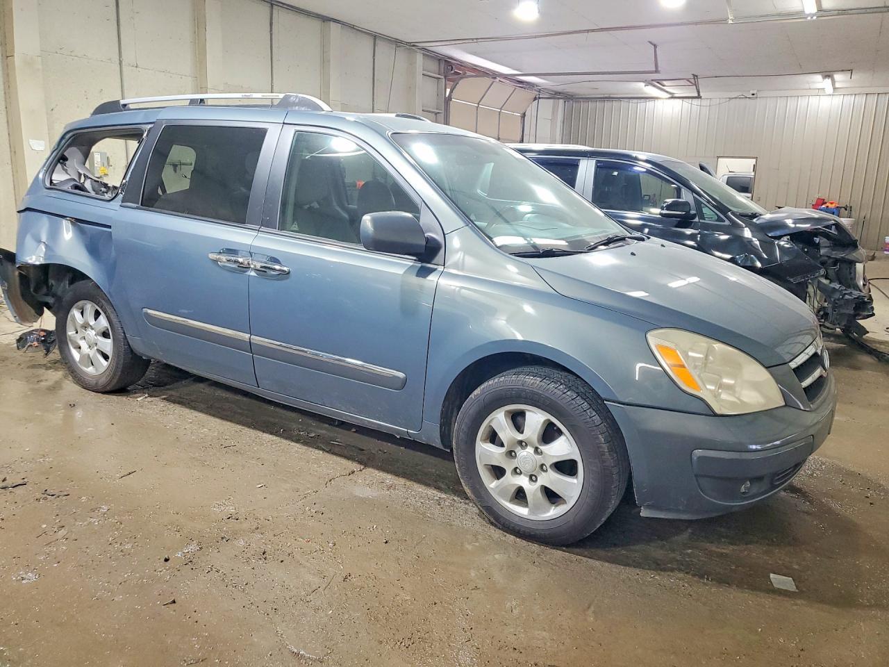 2007 Hyundai Entourage Gls - Фото 4
