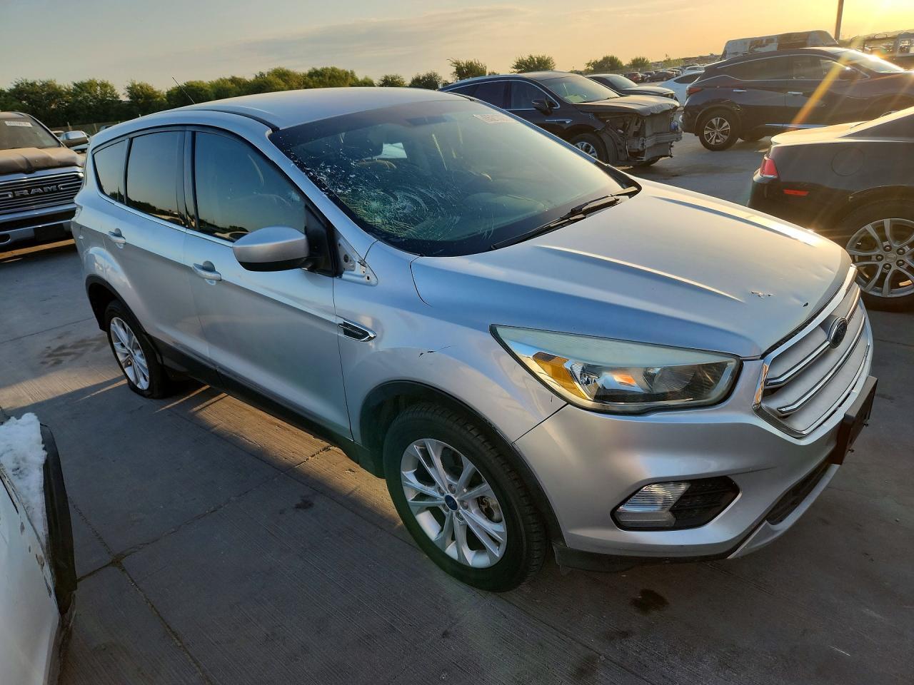2017 Ford Escape Se - Фото 4