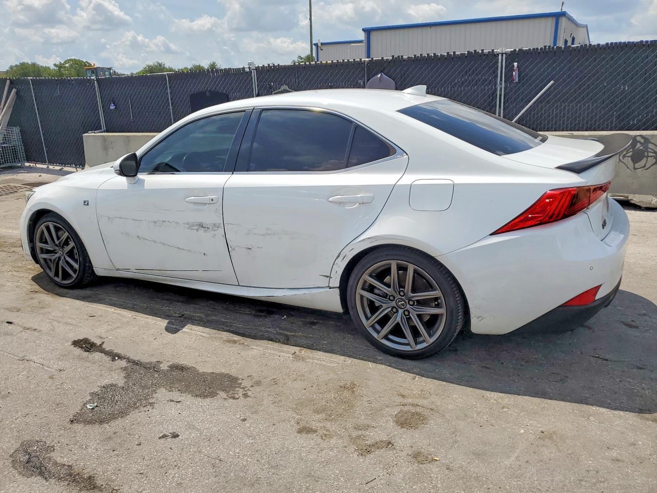 2019 Lexus Is 300 - Image 2