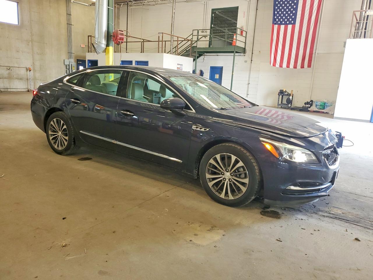 2017 Buick Lacrosse Premium - Image 4