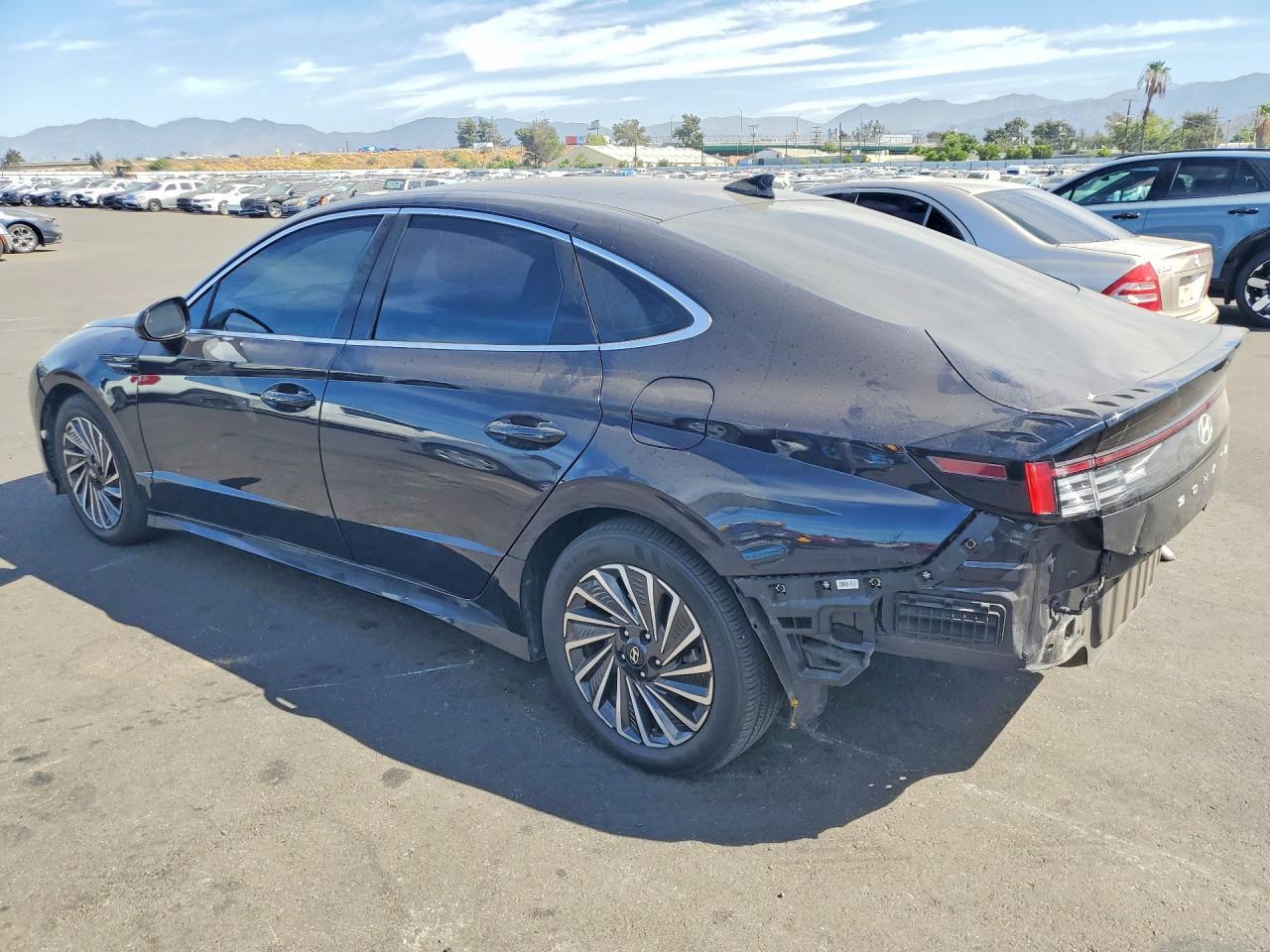 2024 Hyundai Sonata Hybrid Sel - Image 2