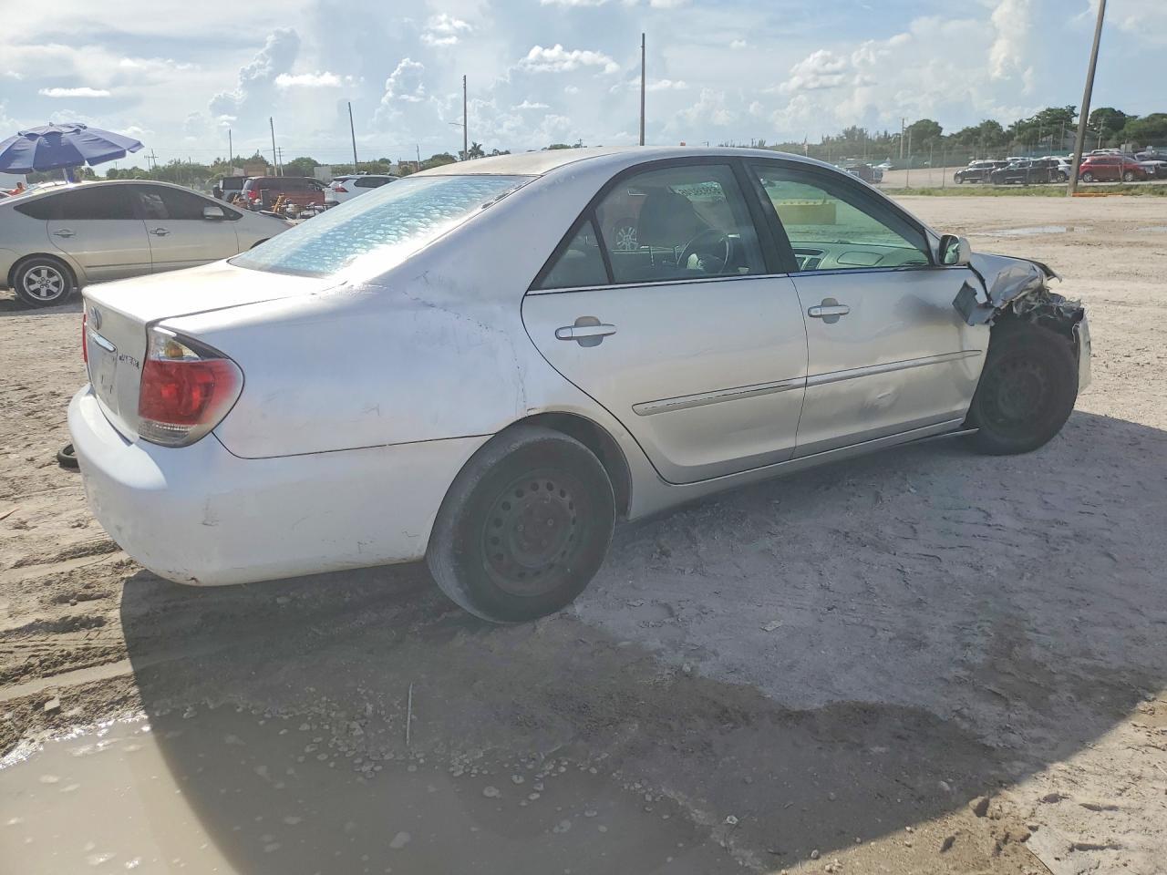 2005 Toyota Camry Le - Фото 3
