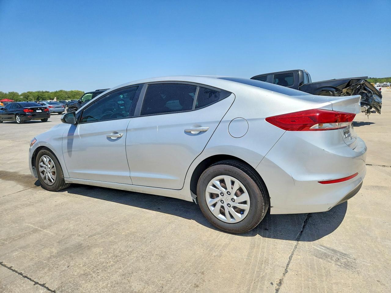 2018 Hyundai Elantra Se - Фото 2