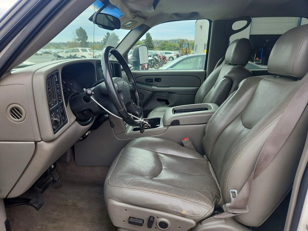 2004 Chevrolet Silverado K2500 Heavy Duty - Фото 7