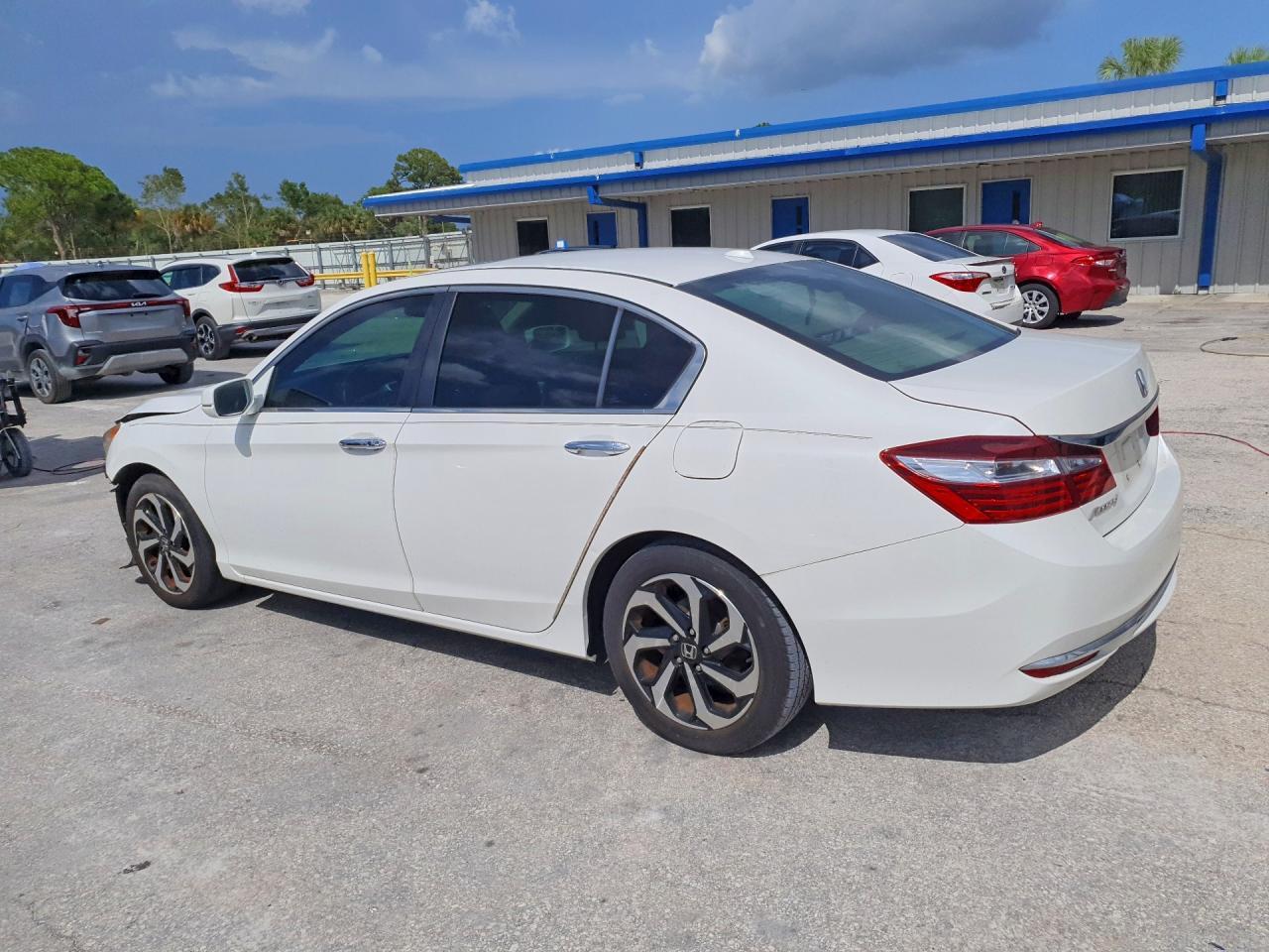 2017 Honda Accord Exl - Image 2