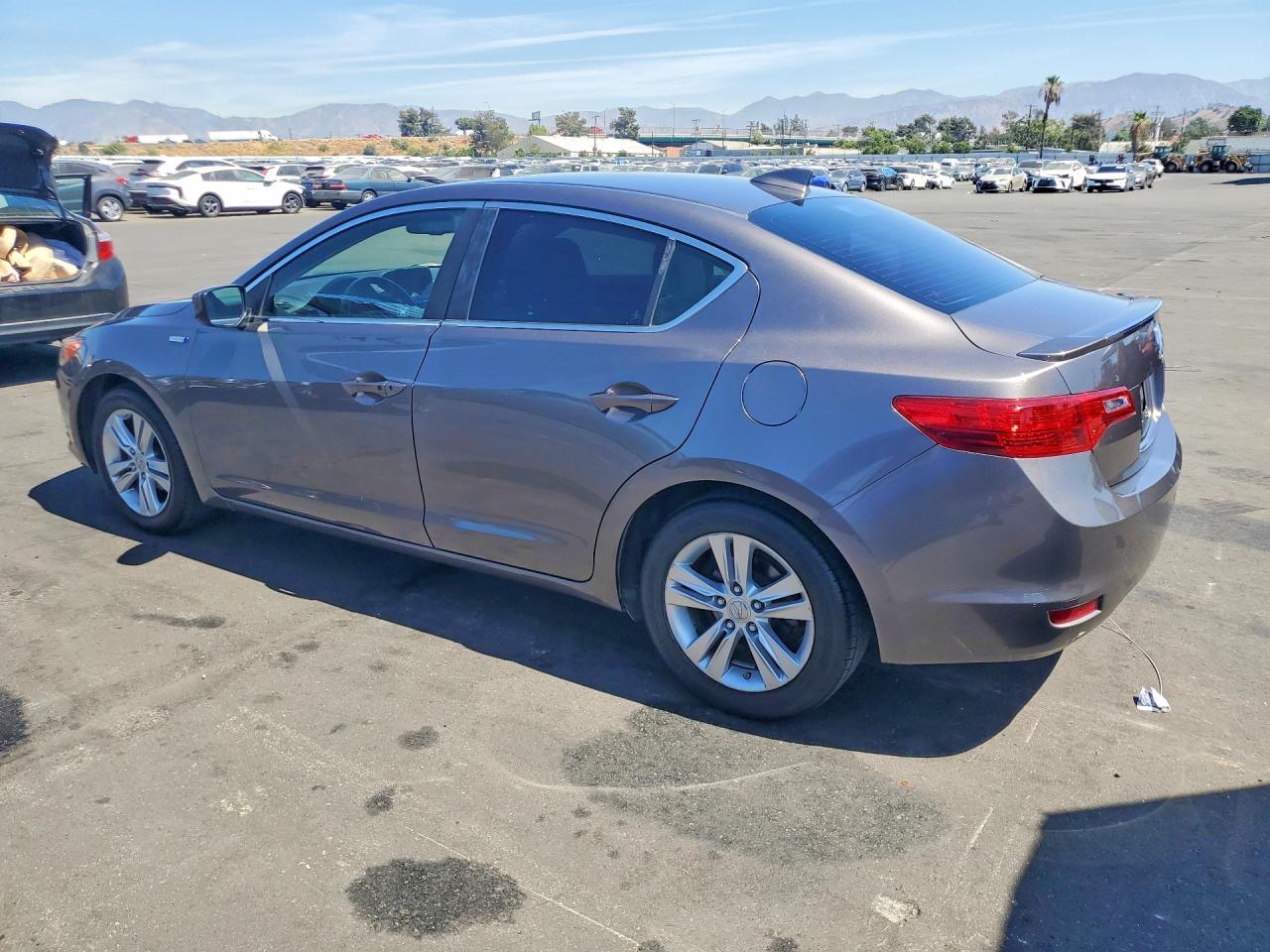 2013 Acura Ilx Hybrid Tech - Фото 2
