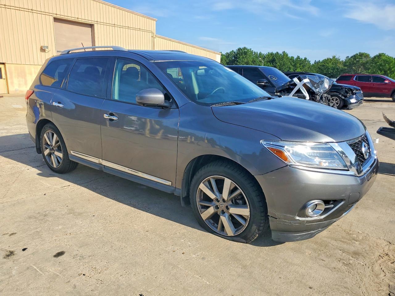 2016 Nissan Pathfinder Platinum - Фото 4