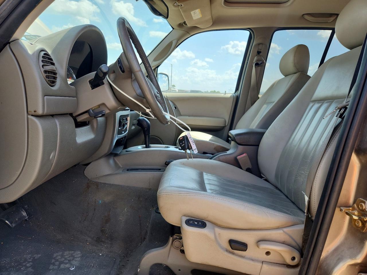 2005 Jeep Liberty Limited - Image 7