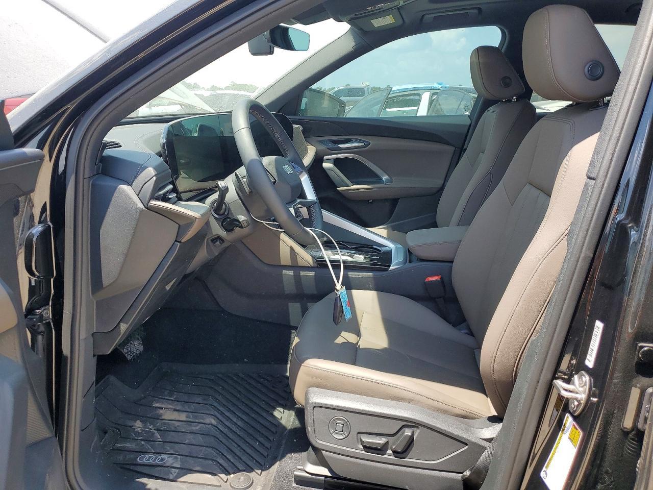 2026 Audi Q5 Premium - Image 7