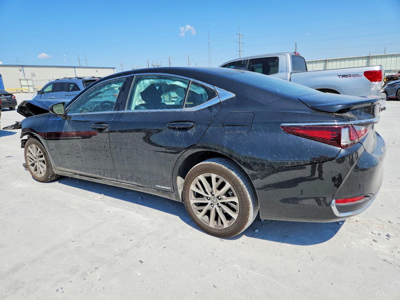 2022 Lexus Es 300H Base - Фото 2