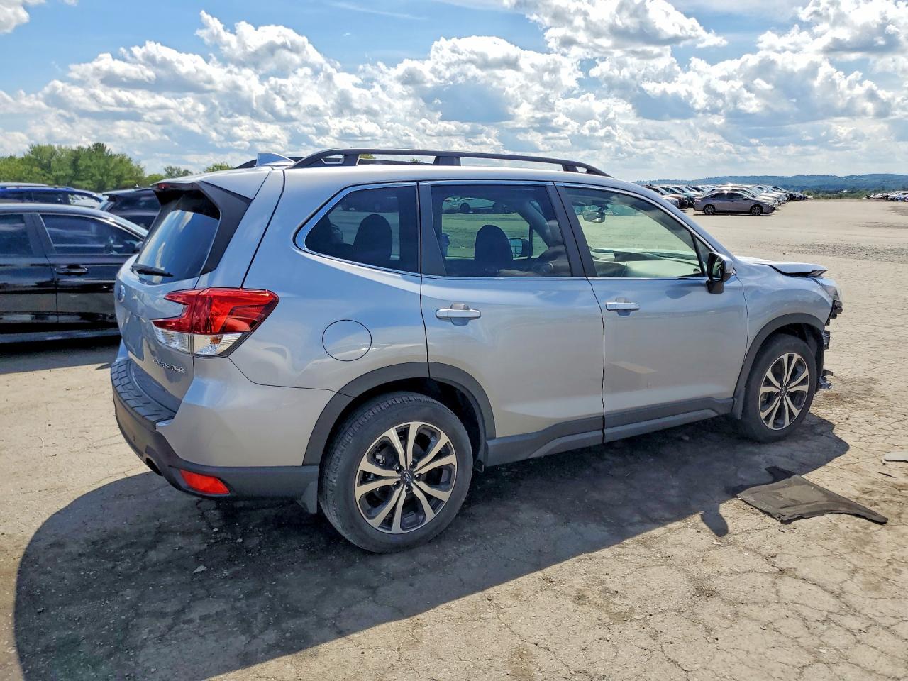 2023 Subaru Forester Limited - Фото 3