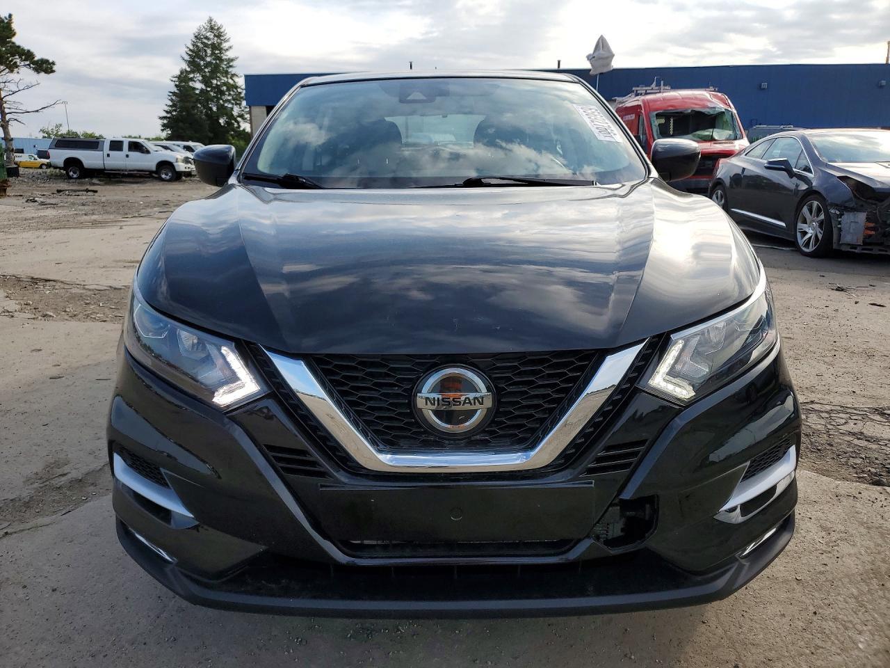 2021 Nissan Rogue Sport S - Image 5