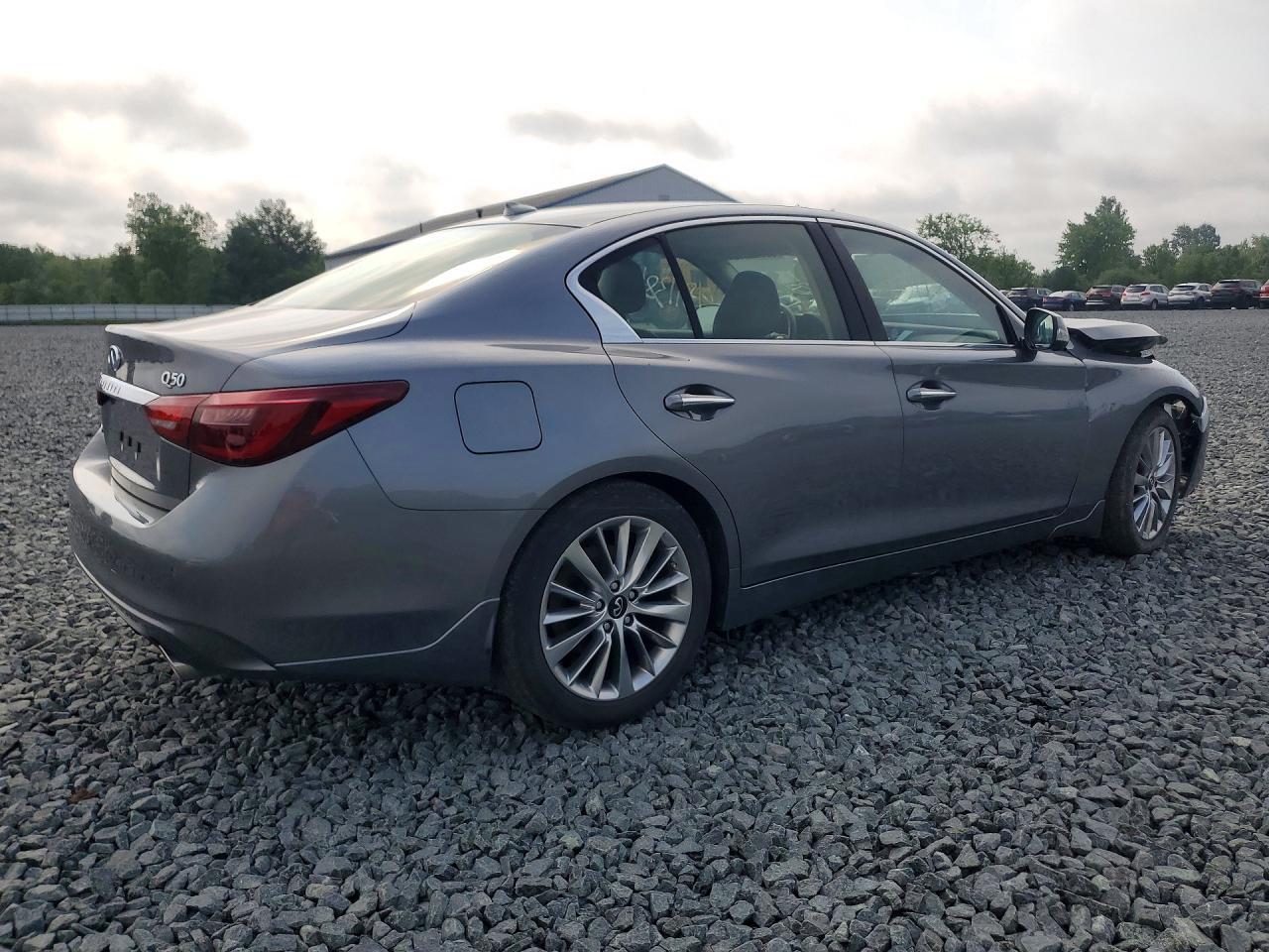 2020 Infiniti Q50 3.0T Luxe - Фото 3