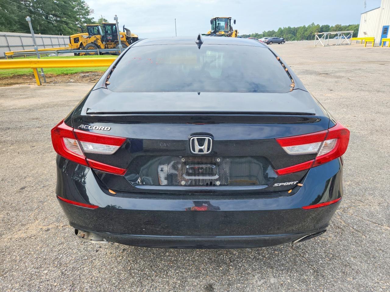 2018 Honda Accord Sport - Image 6