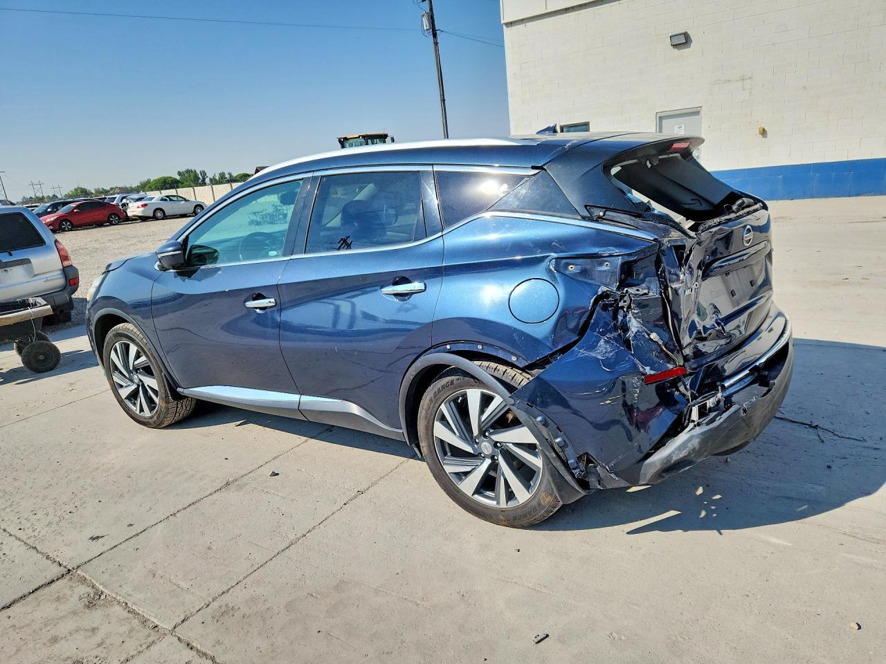 2015 Nissan Murano Platinum - Image 2