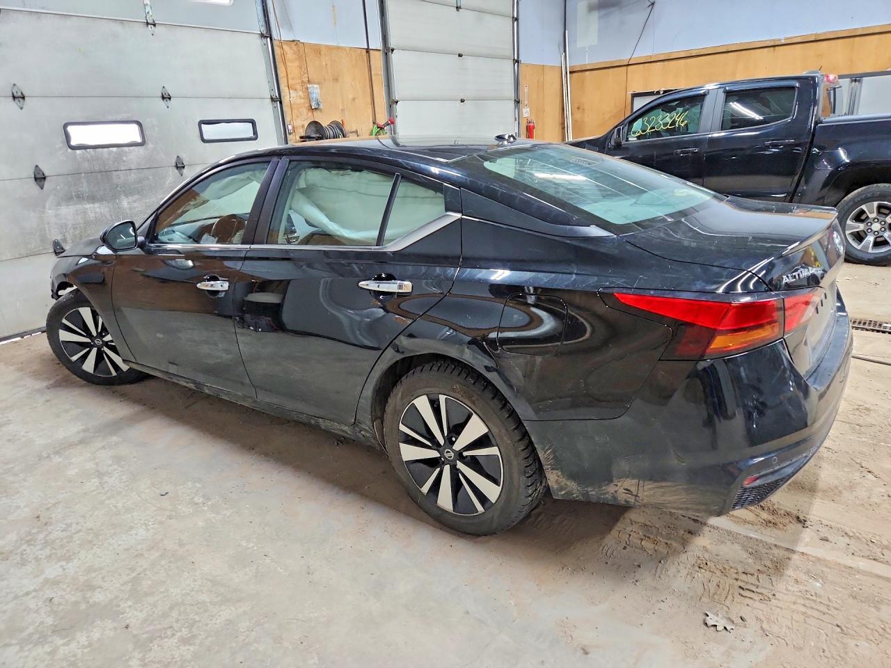2022 Nissan Altima Sv - Фото 2