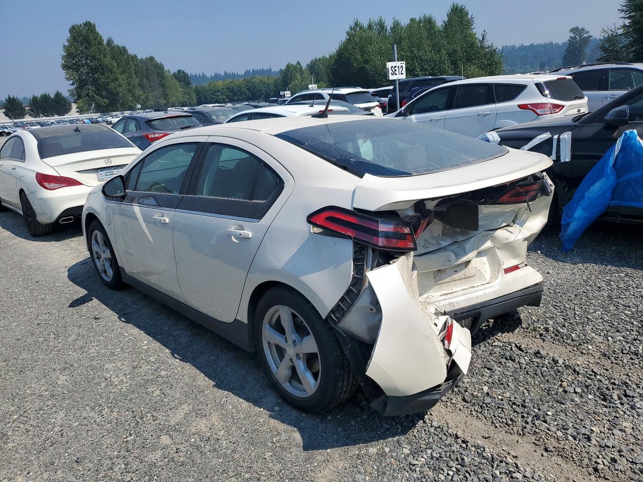 2013 Chevrolet Volt - Image 2