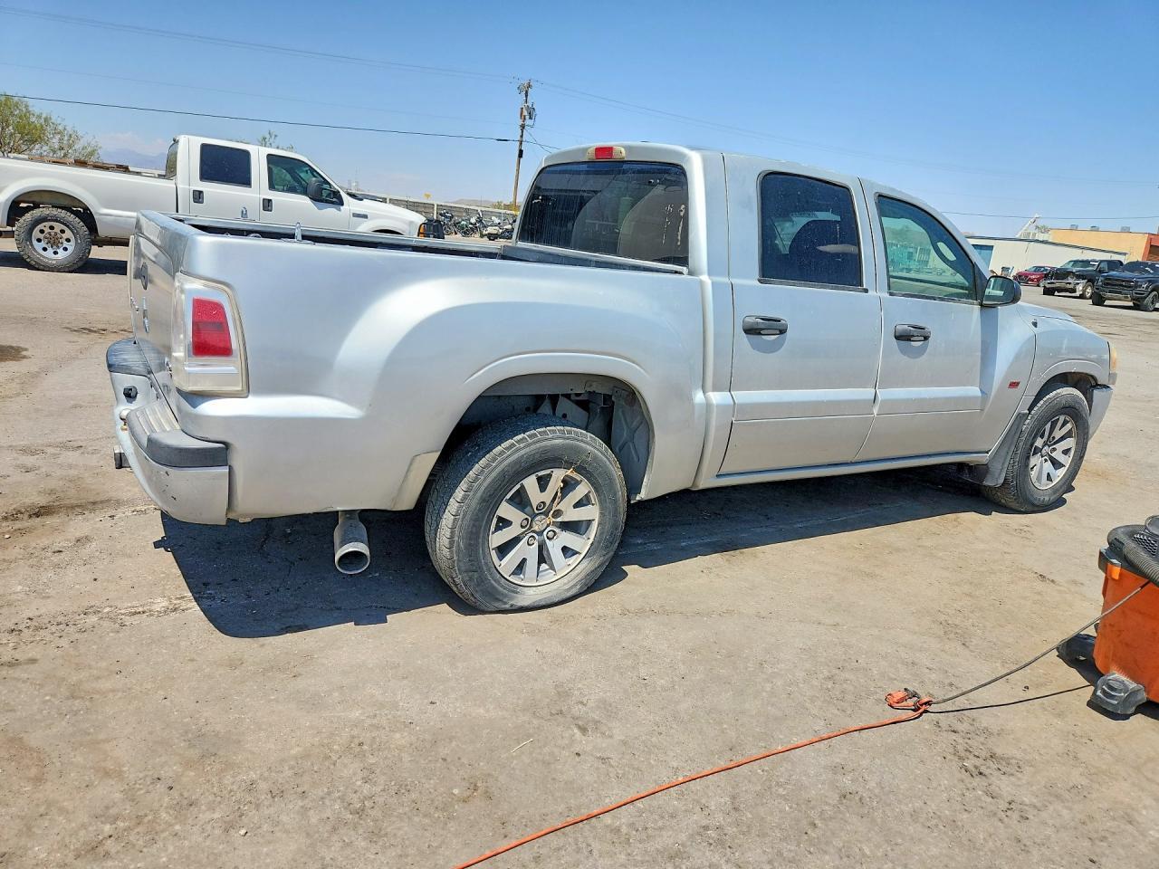 2007 Mitsubishi Raider Ls - Фото 3