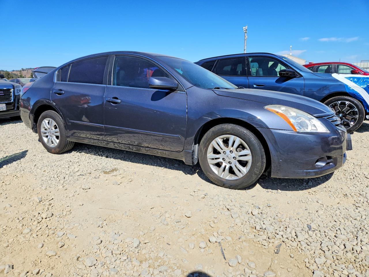 2012 Nissan Altima 2.5 - Image 4