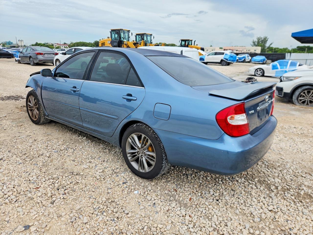 2003 Toyota Camry Le - Image 2