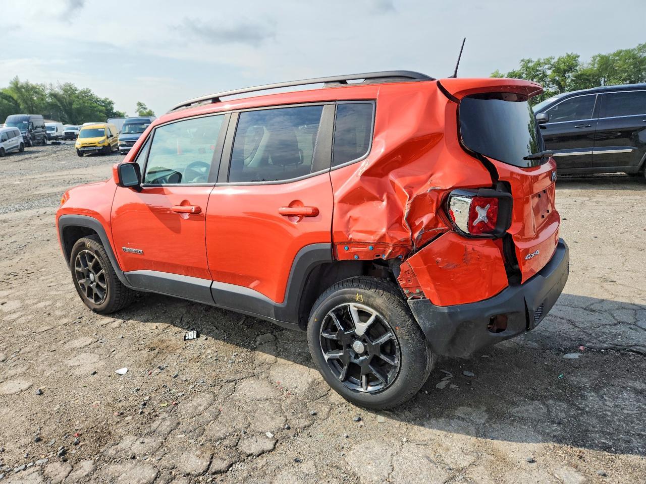 2019 Jeep Renegade Latitude - Фото 2