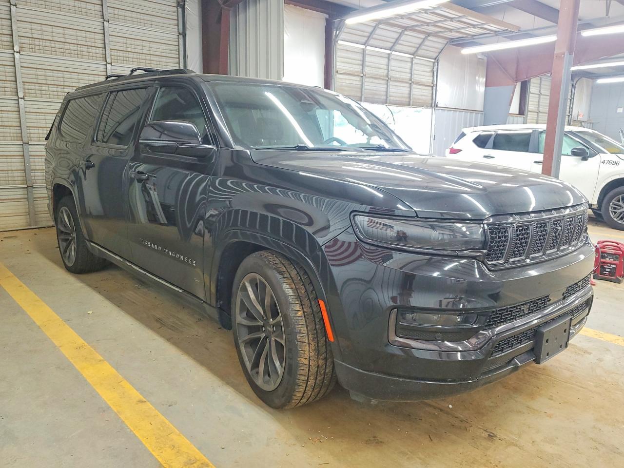 2024 Jeep Grand Wagoneer L Series Ii - Image 4