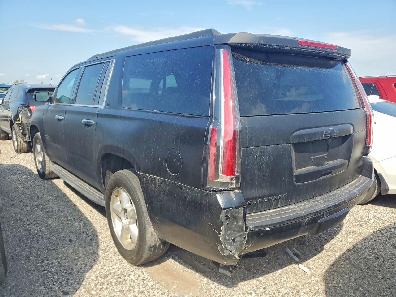 2015 Chevrolet Suburban C1500 Lt - Image 2