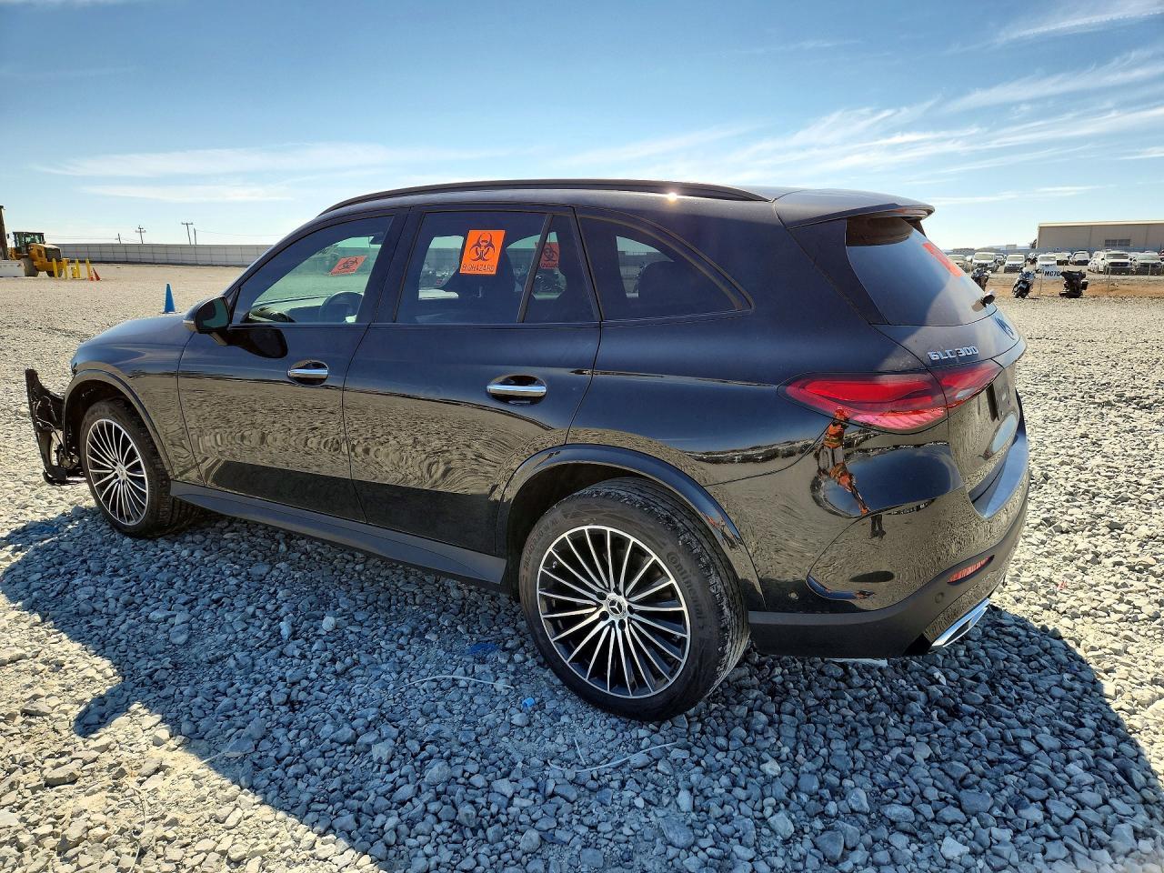 2025 Mercedes-Benz Glc 300 - Image 2