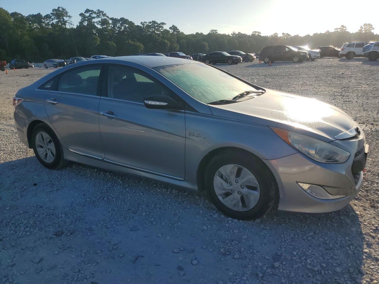 2014 Hyundai Sonata Hybrid - Фото 4