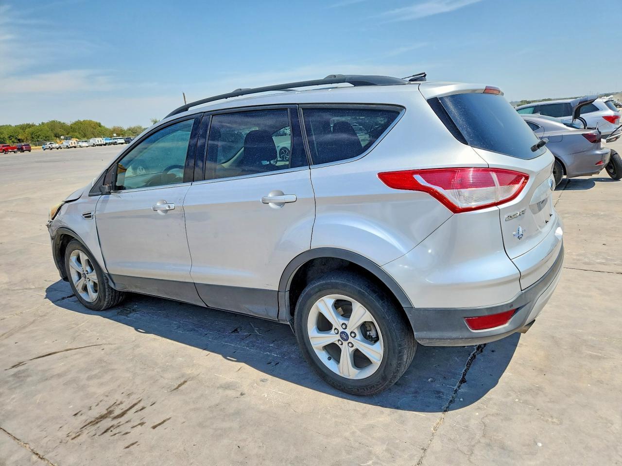 2014 Ford Escape Se - Фото 2