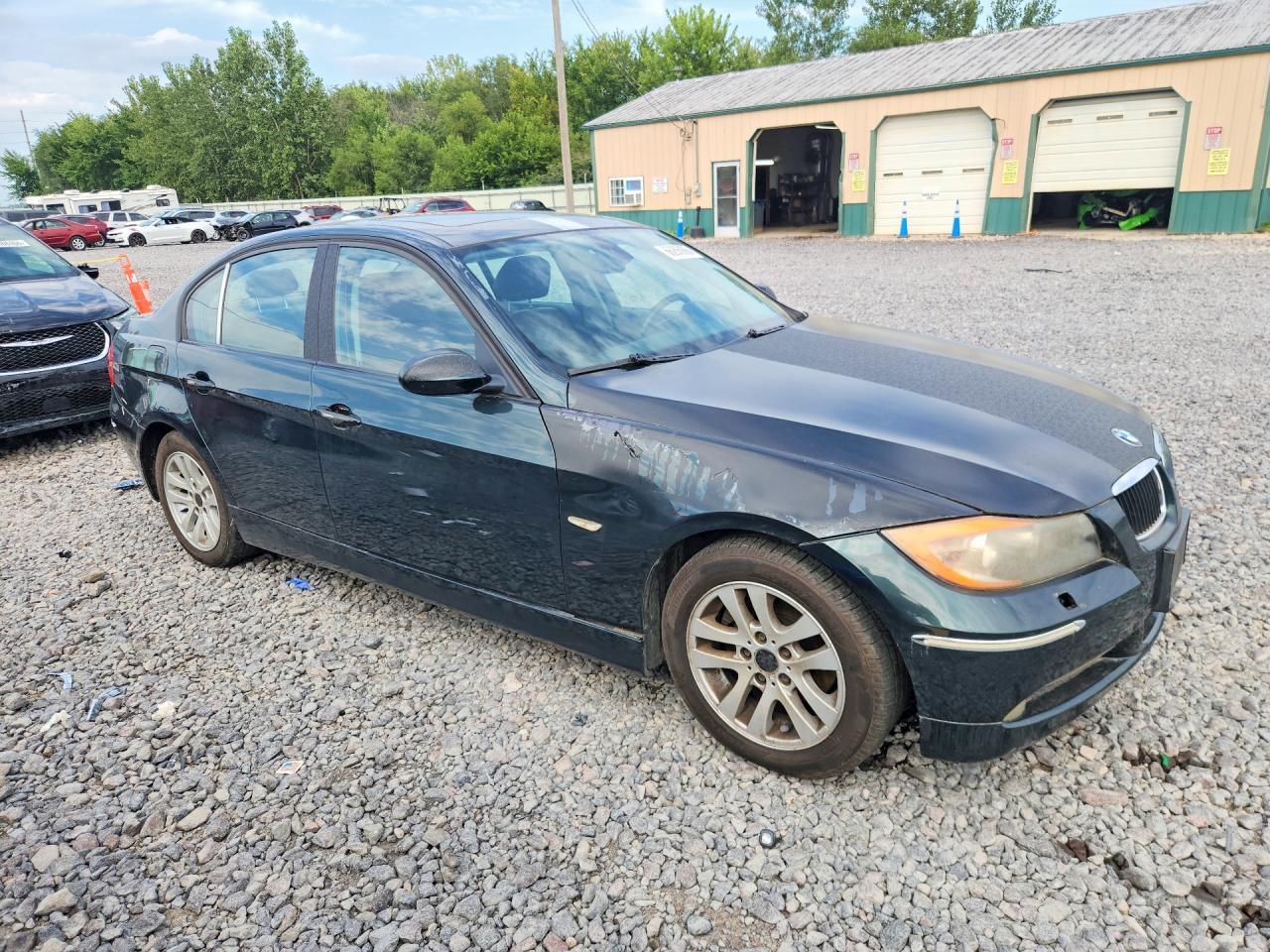 2007 BMW 328 Xi - Image 4