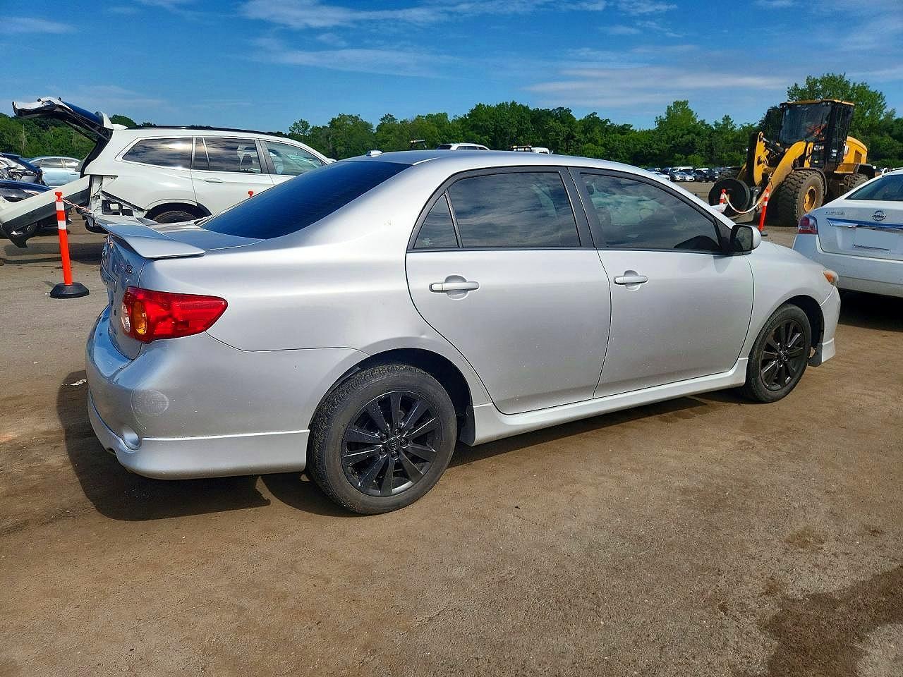 2009 Toyota Corolla S - Фото 3