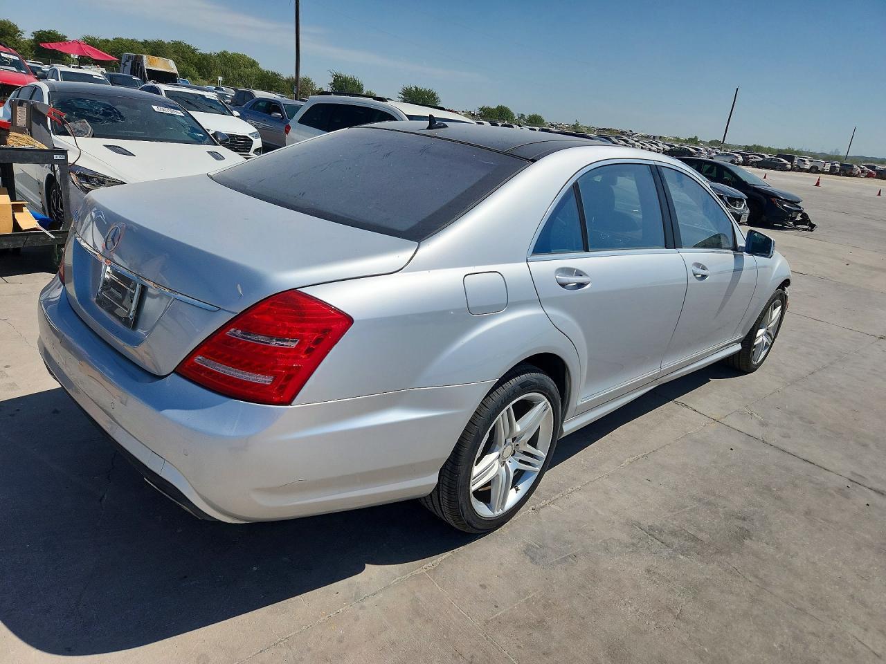 2013 Mercedes-Benz S 550 - Image 3