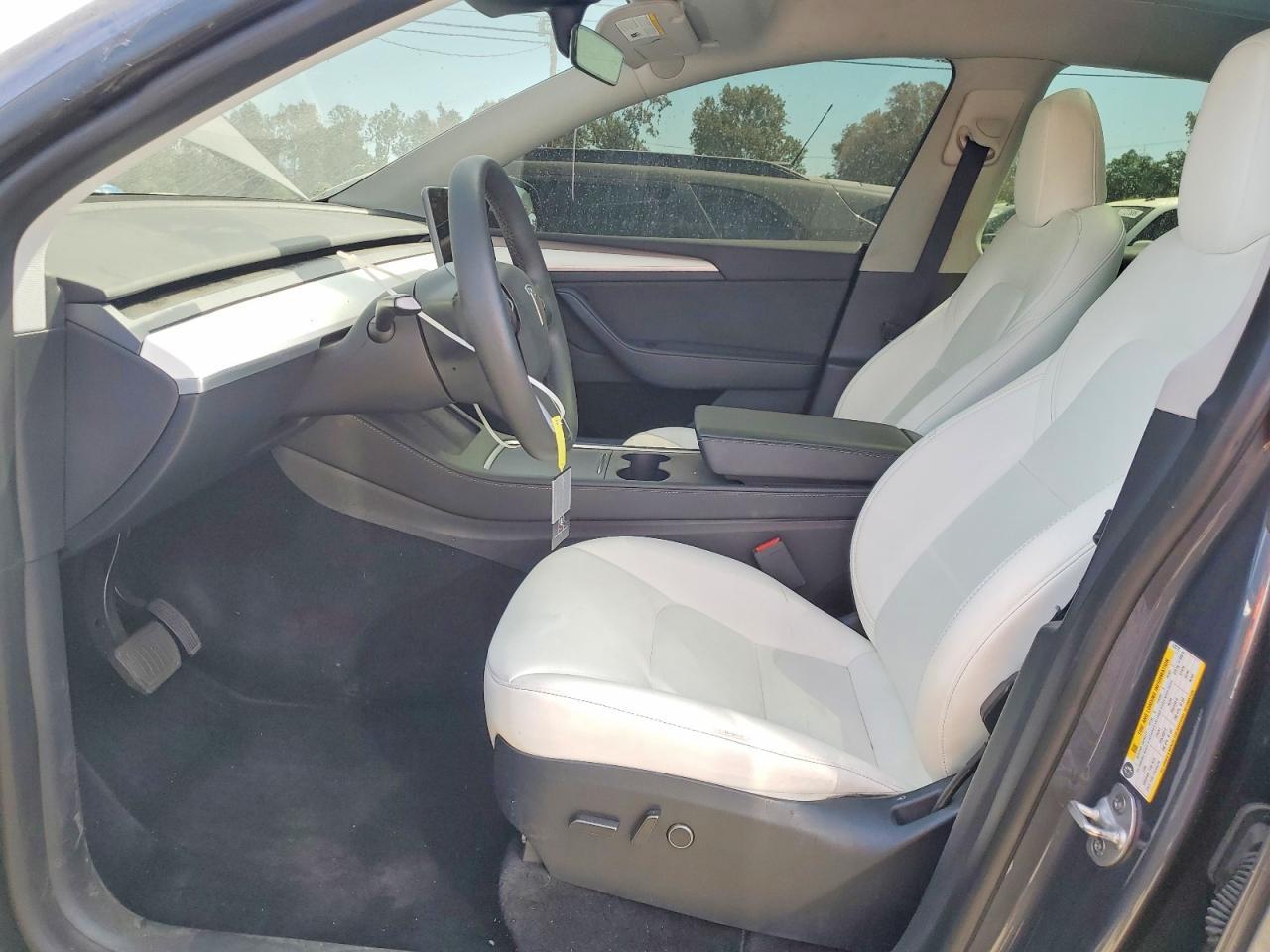 2023 Tesla Model Y - Фото 7