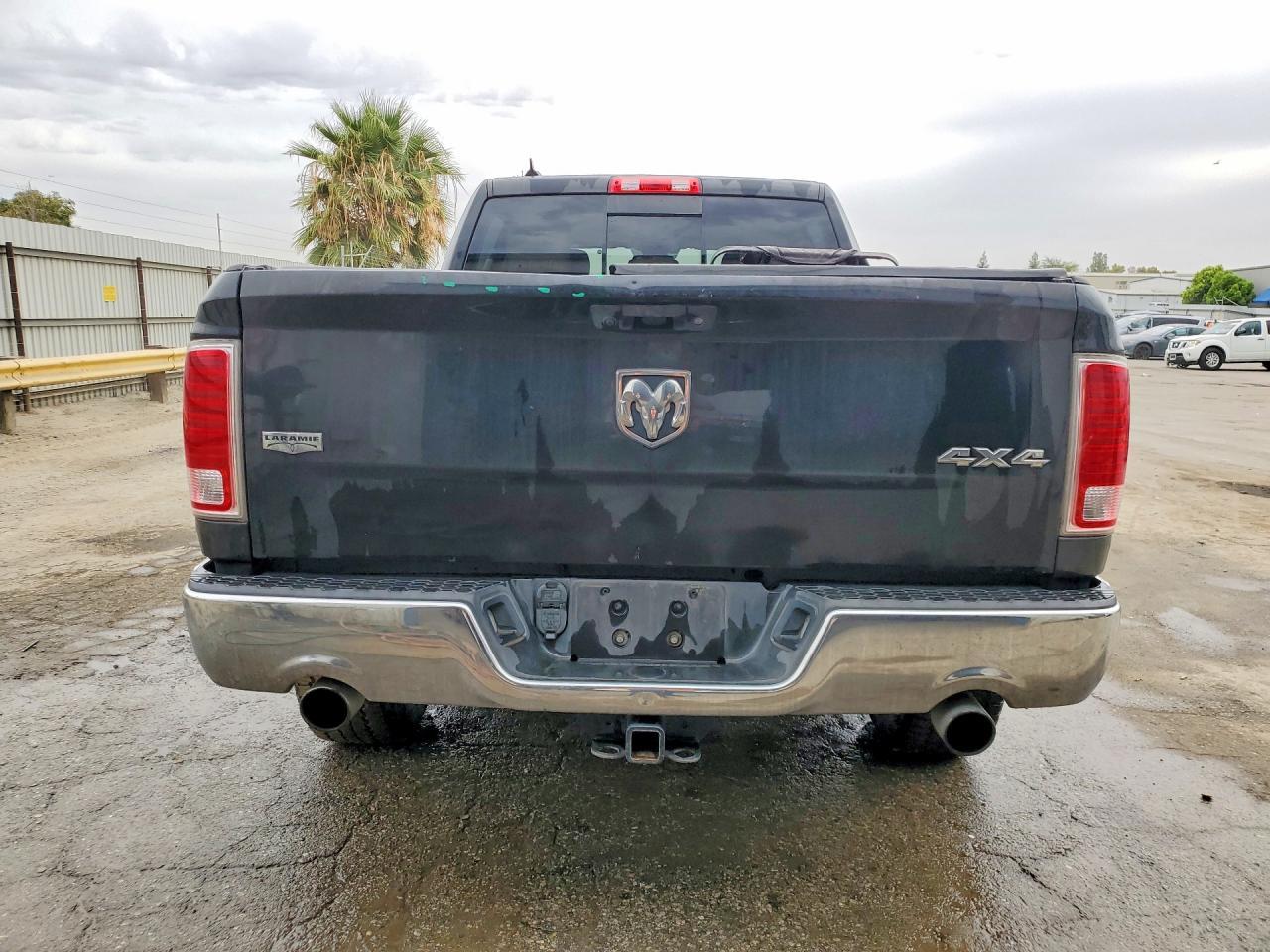 2018 Ram 1500 Laramie - Image 6