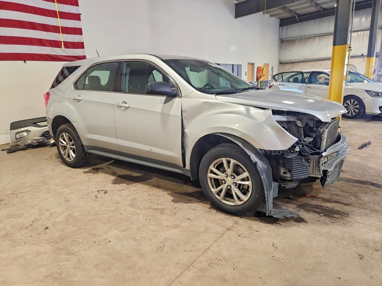 2017 Chevrolet Equinox Ls - Фото 4