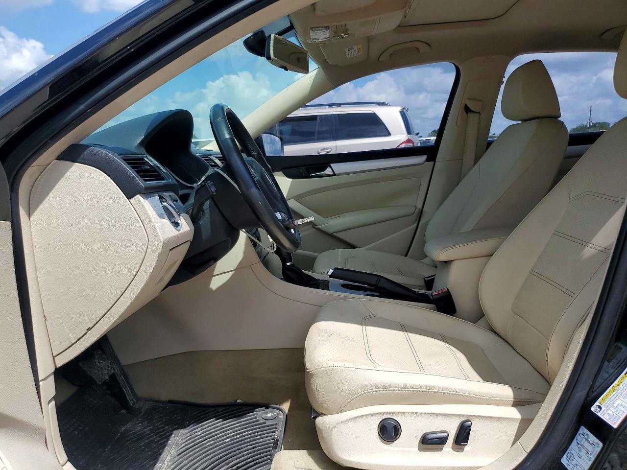 2013 Volkswagen Passat Se - Image 7
