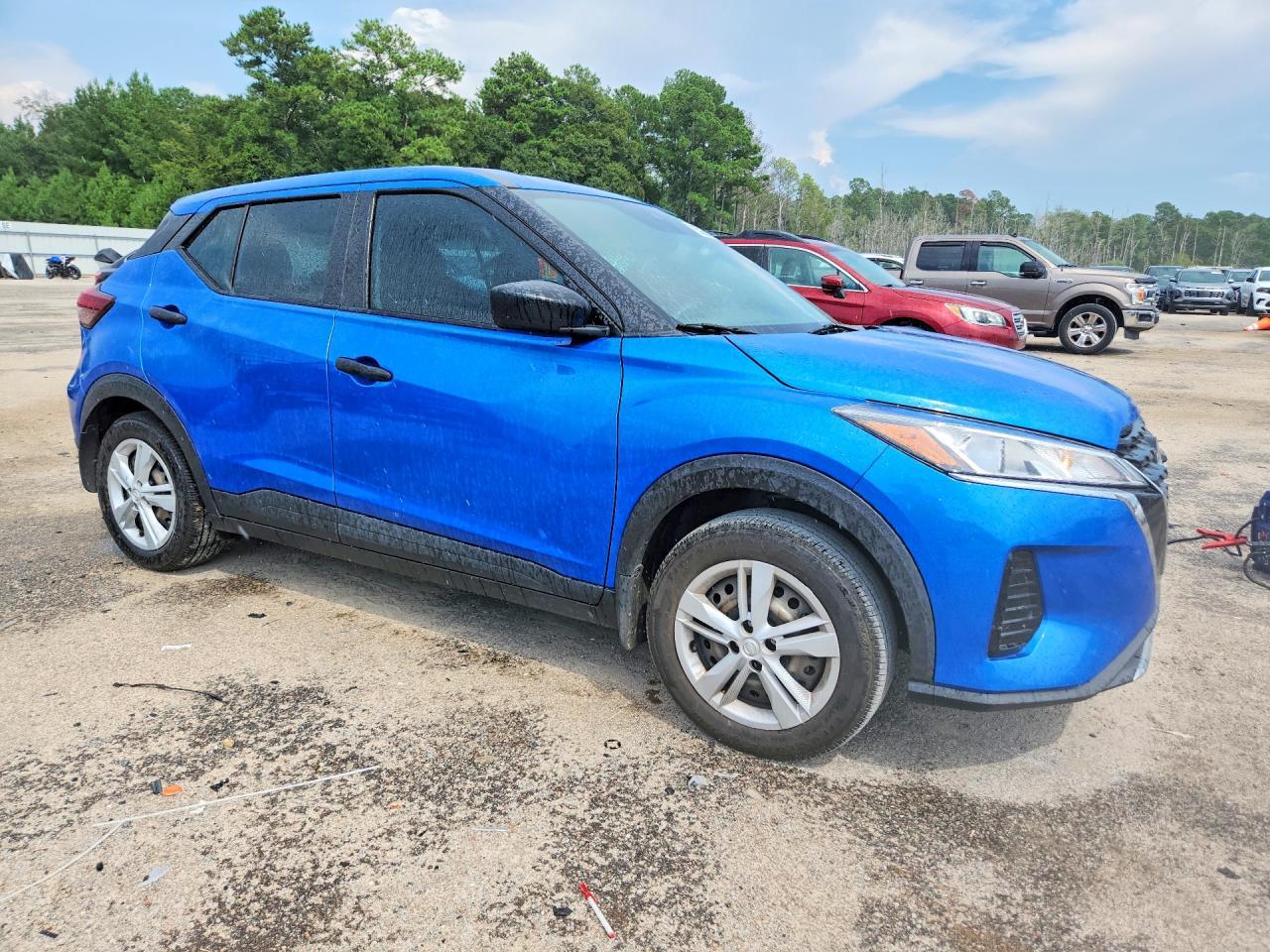 2023 Nissan Kicks S - Image 4