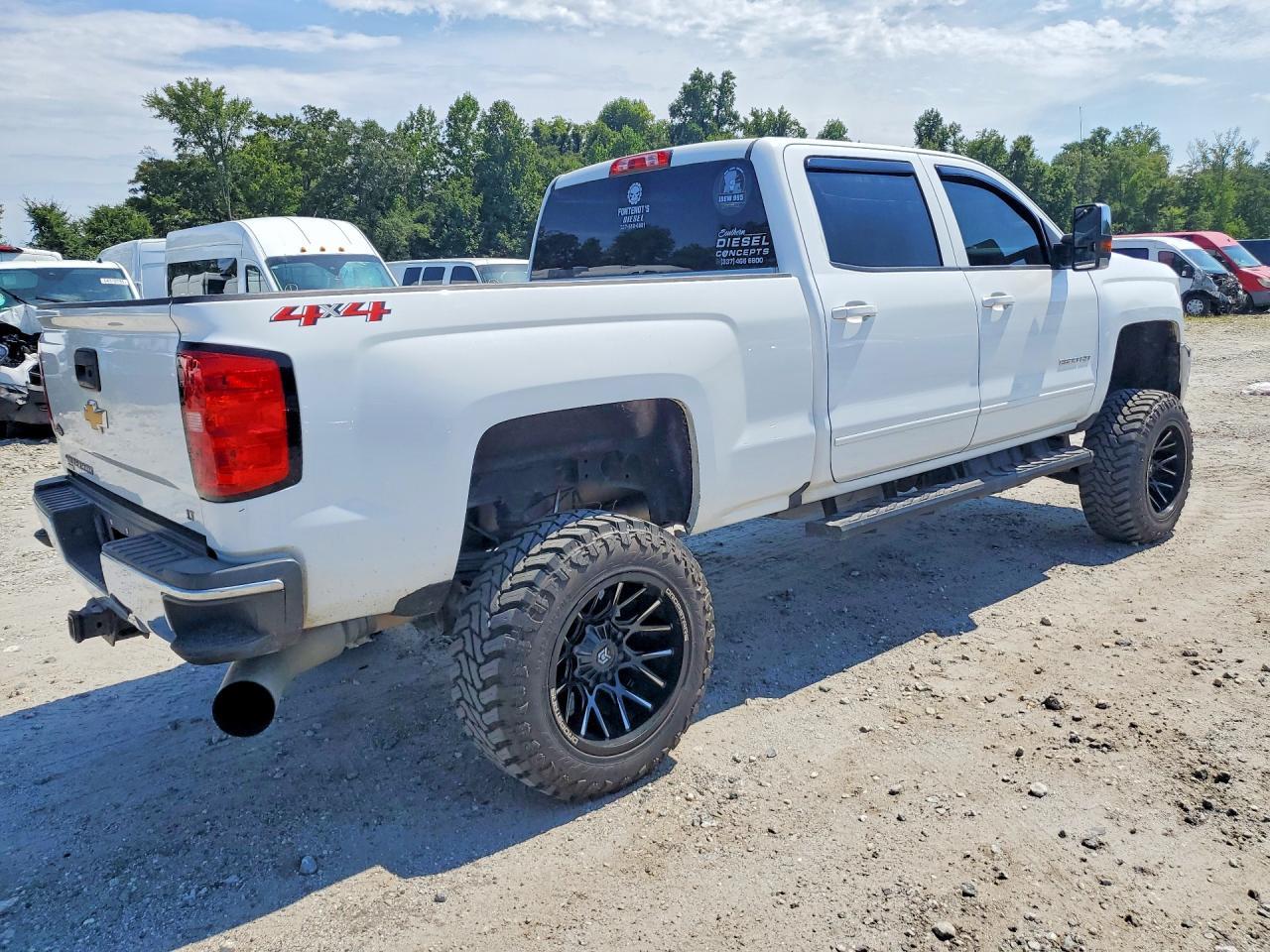 2018 Chev Silverado - Image 3