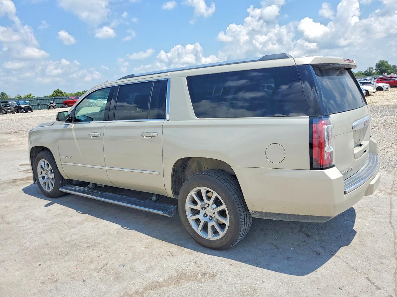 2016 GMC Yukon Xl Denali - Фото 2