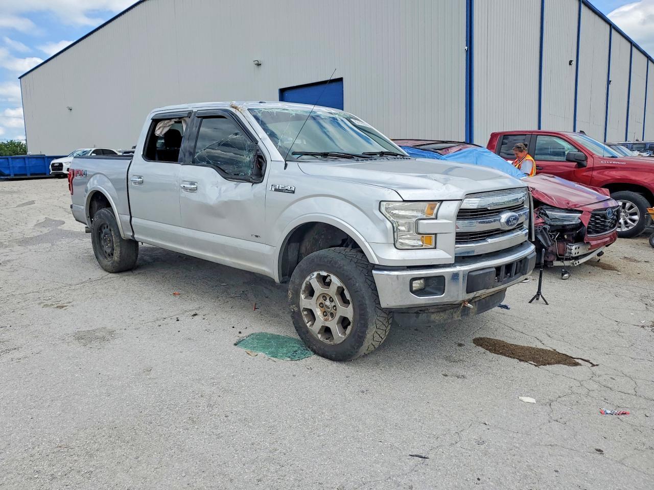 2015 Ford F150 Supercrew - Фото 4