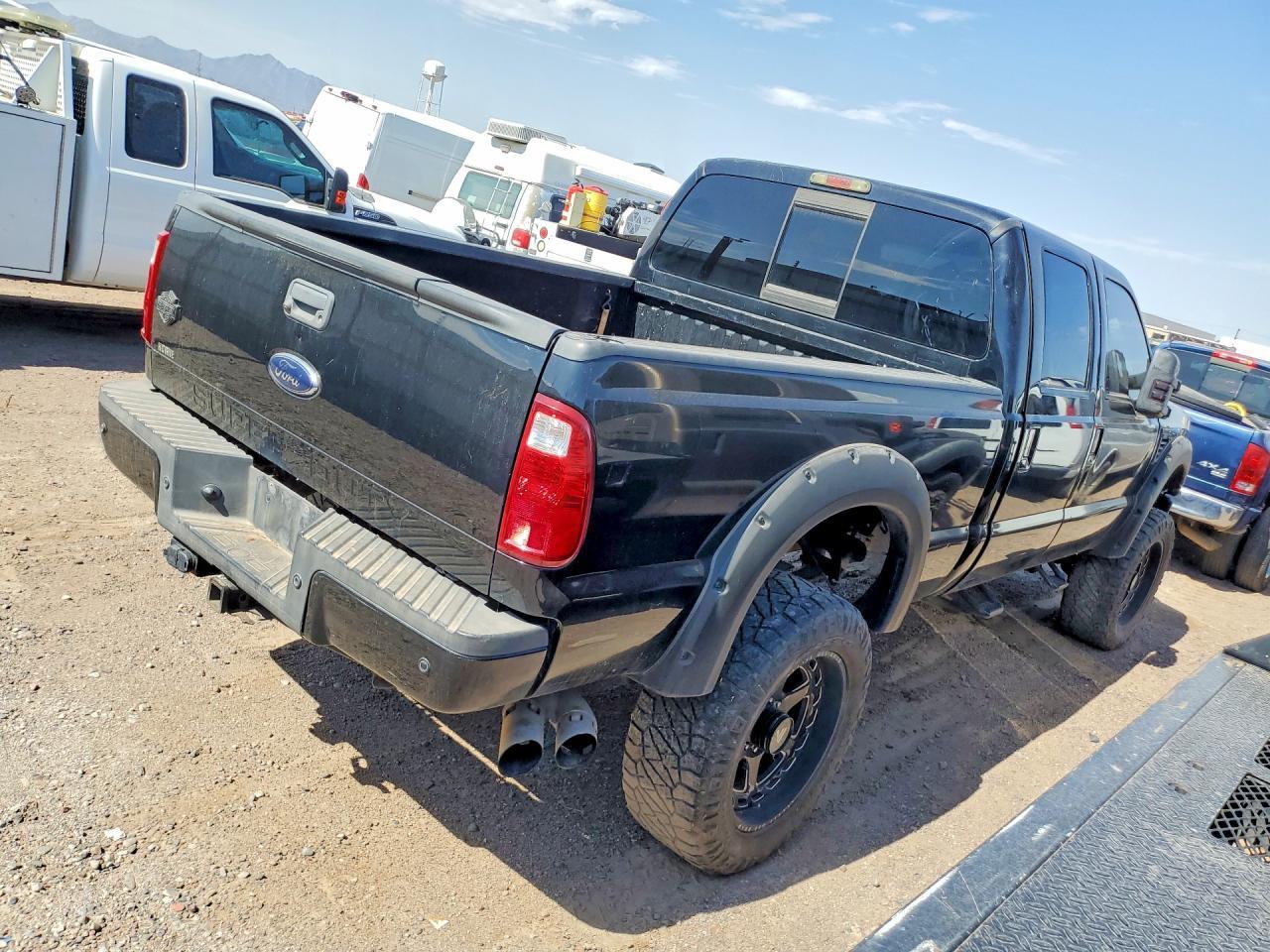 2010 Ford F350 Super Duty - Фото 3