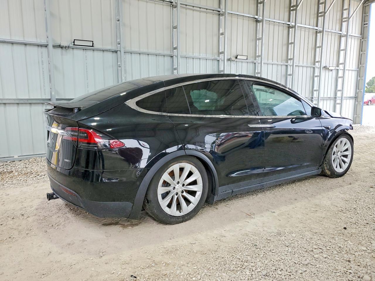 2017 Tesla Model X - Image 3
