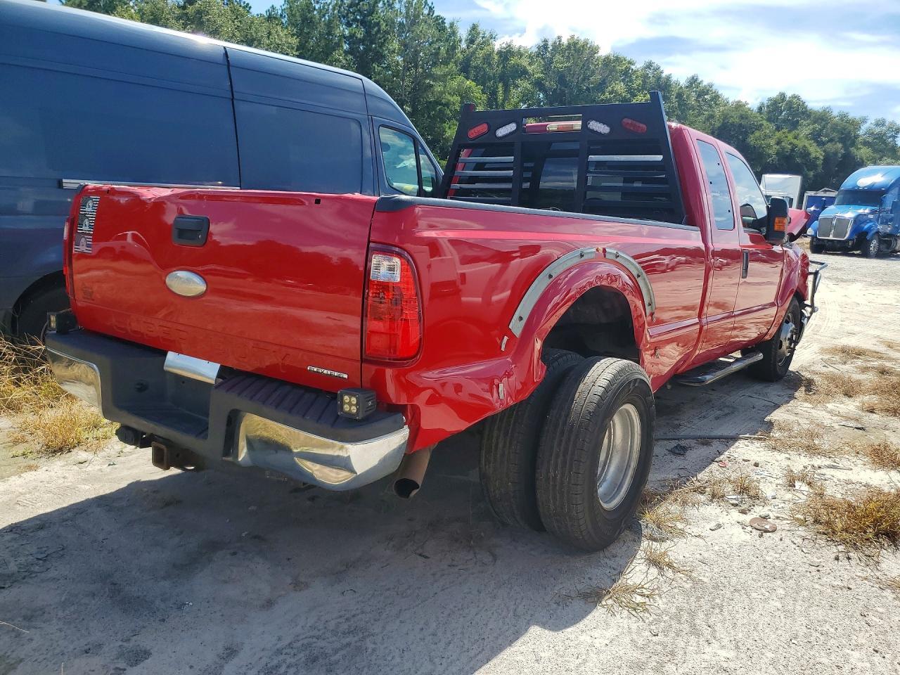 2012 Ford F350 Super Duty - Фото 3