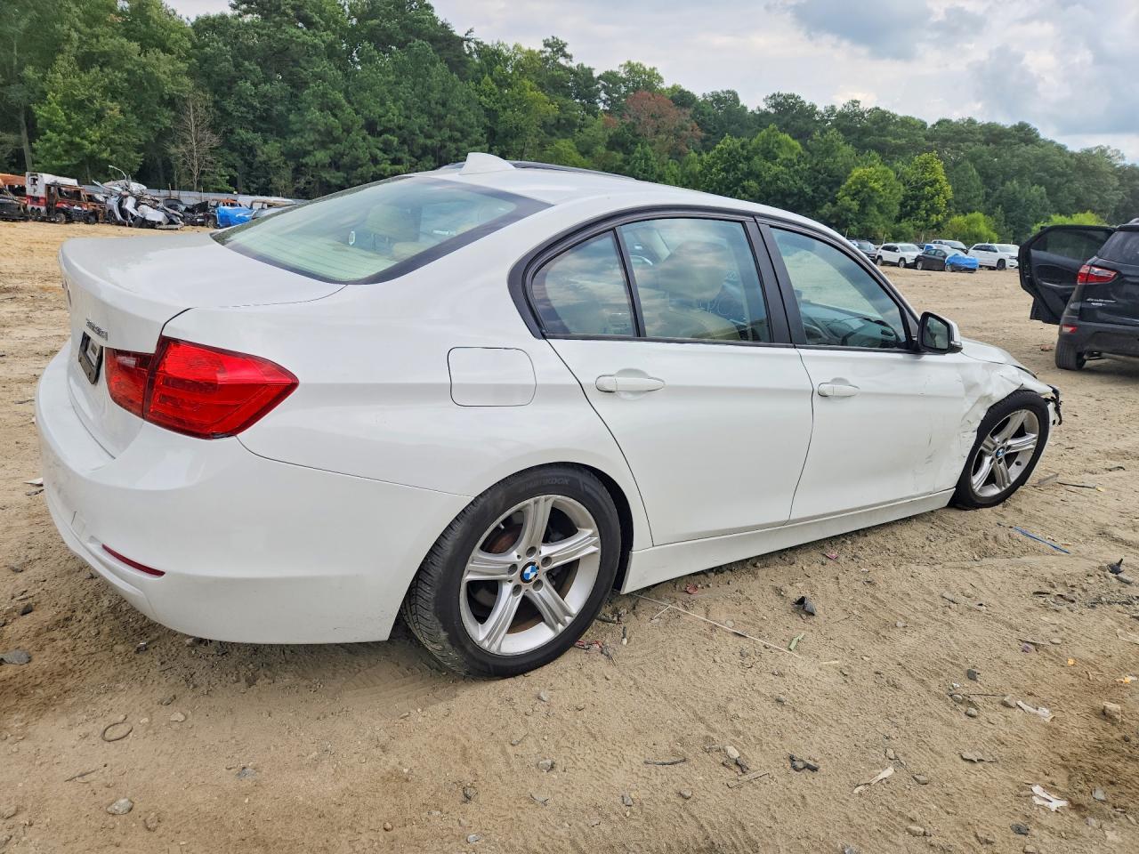 2013 BMW 328 Xi - Image 3