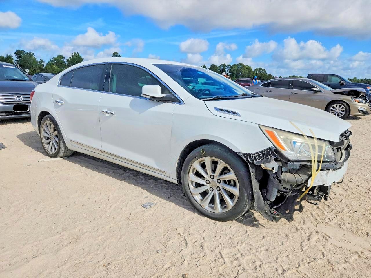 2014 Buick Lacrosse - Image 4