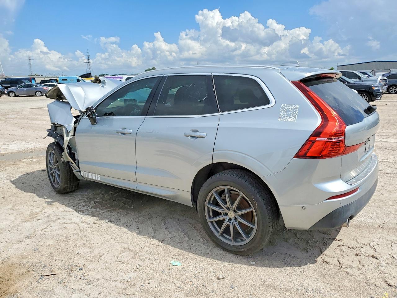 2018 Volvo Xc60 T6 Momentum - Image 2