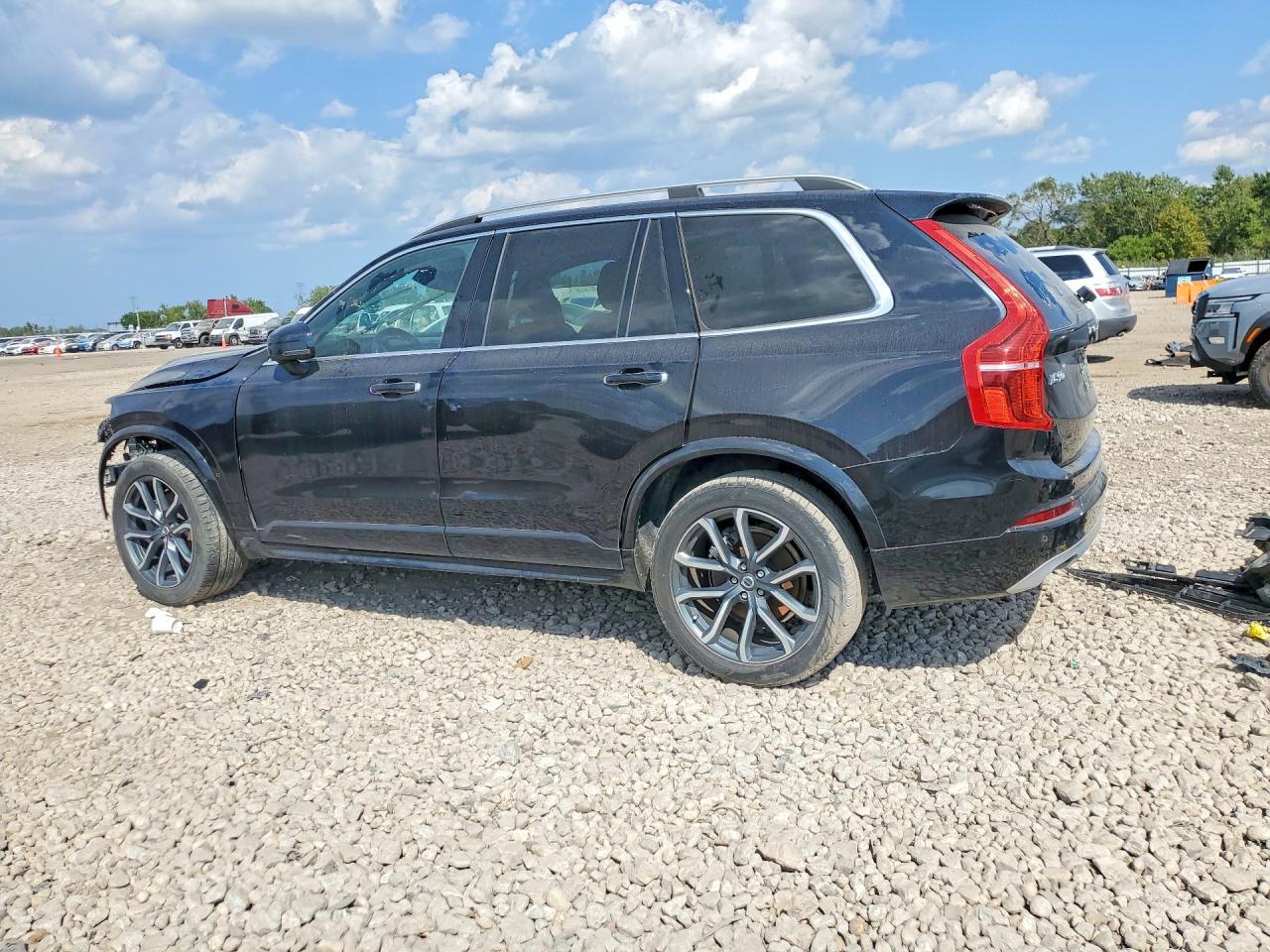 2016 Volvo Xc90 T6 - Image 2